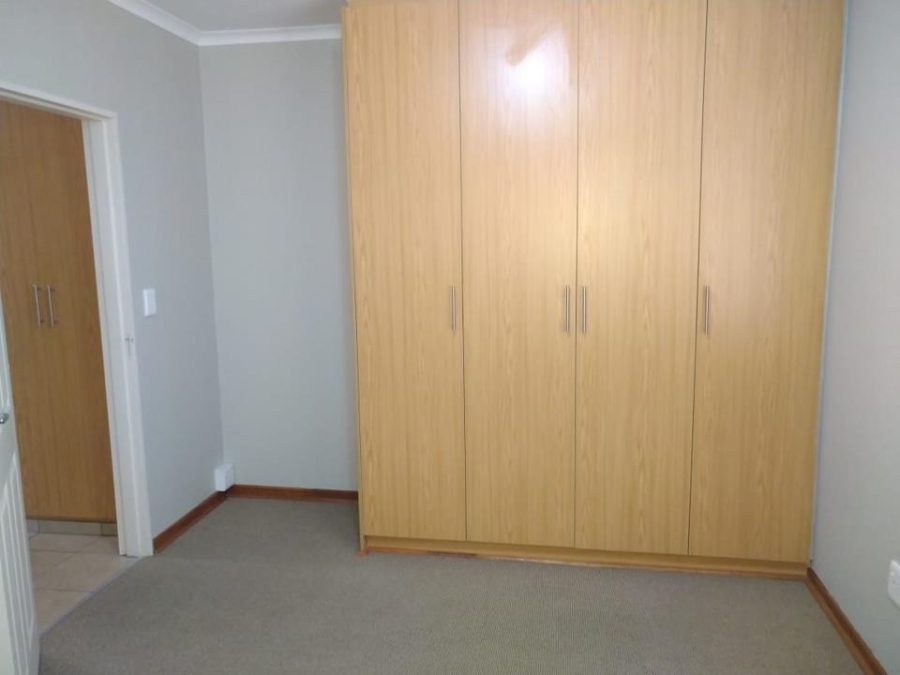 2 Bedroom Property for Sale in Langenhovenpark Free State